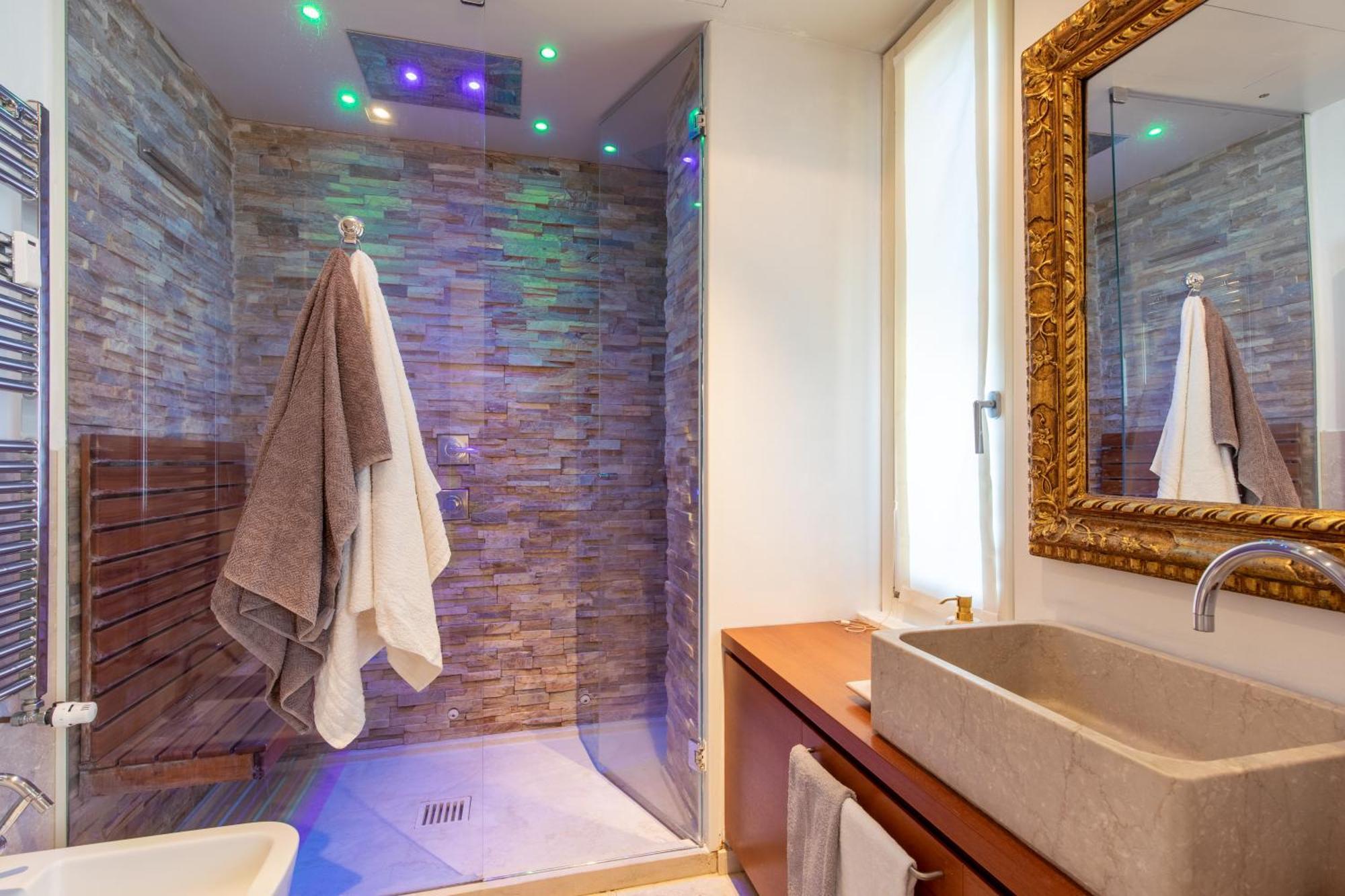 Porta Venezia- Design Apartment, 2-Bedrooms, Netflix, Wifi Milan Extérieur photo